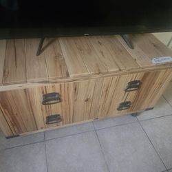 Solid Wood TV Stand