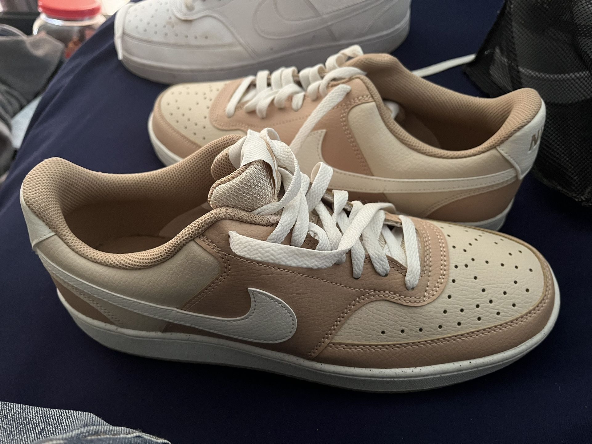 nike low top