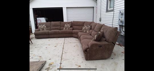 Power Reclining Sectional Couch