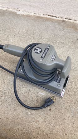 Look ! Gorgeous Porter Cable 1/2 sheet sander . Deal !