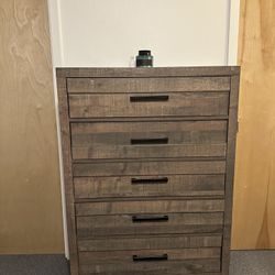 Queen Bed Frame With Platform, Dresser And Night Stand