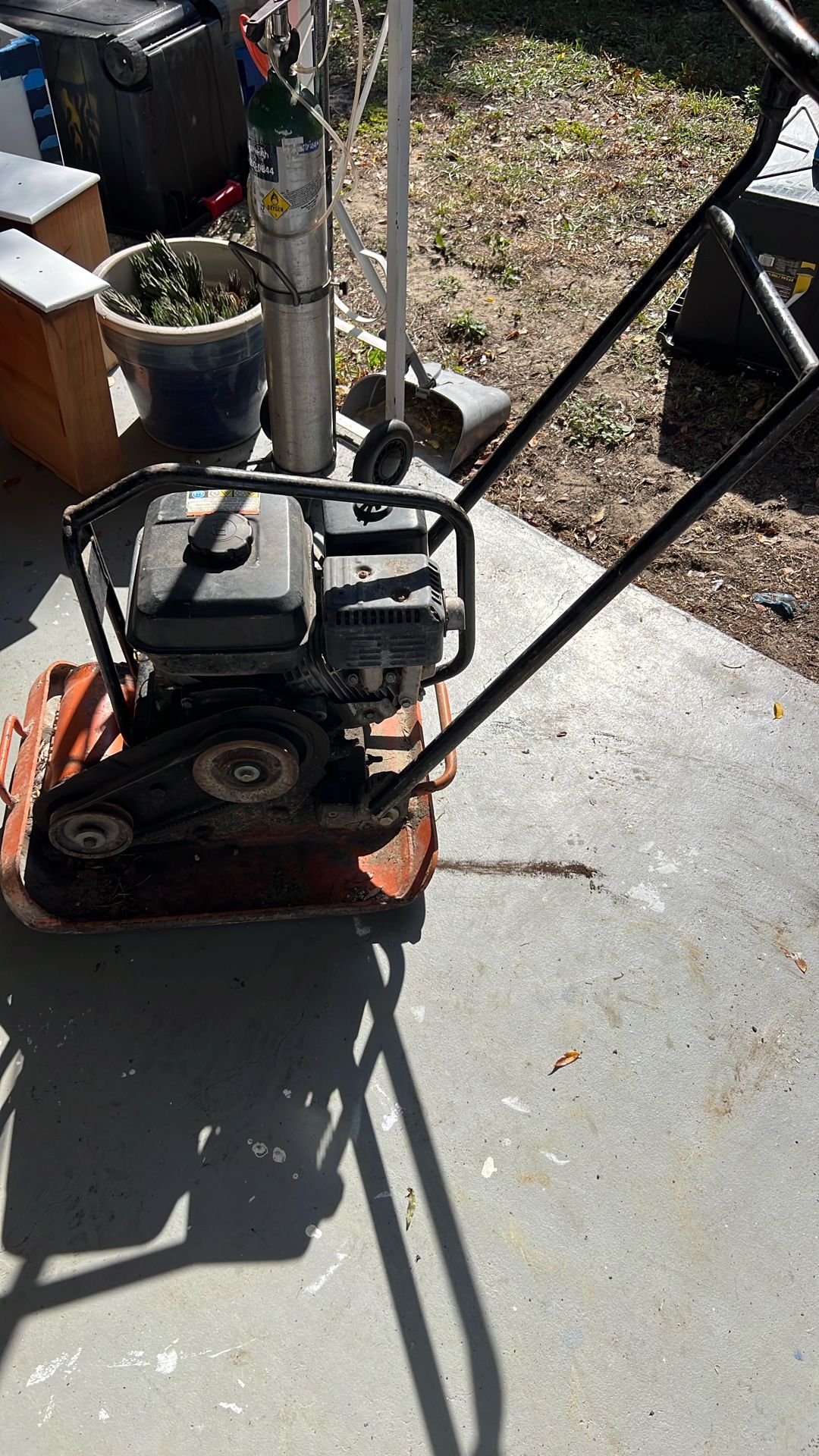 Multiquip Mikasa plate compactor powered by a Honda GX 160 engine.