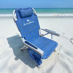 Tommy Bahama Aluminum Folding Beach Camping Chair! Good Condition Zippers work great.