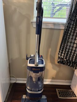 Shark Navigator Uplift Vacuum
