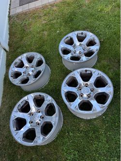 2017 Dodge Ram Laramie Chrome OEM Rims, Lug Nuts, TPMS Sensors - Set of 4