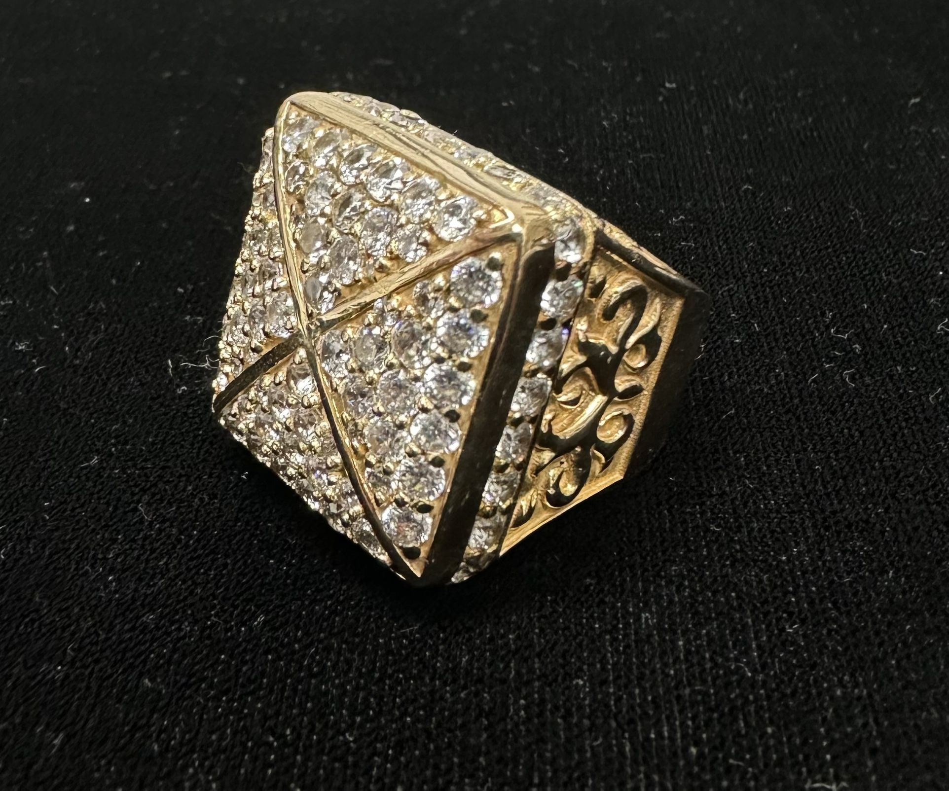 Ring Yellow Gold 14K Cluster Style