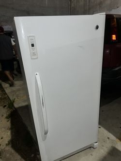 Refrigerator For Sale
