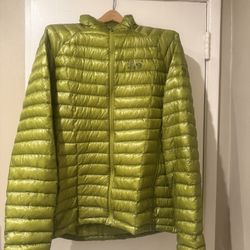 Mountain Hardwear Men’s Down Puffer Jacket - (Green, Large)