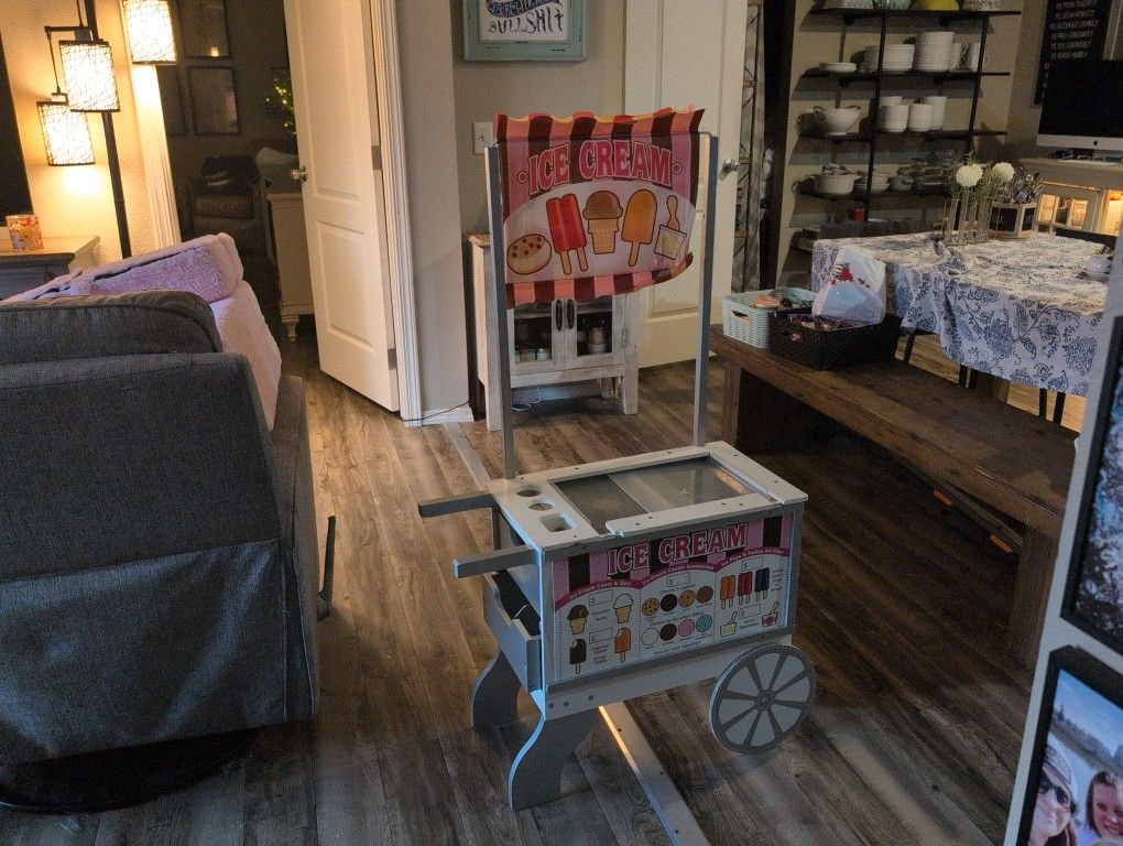 Kids Ice Cream Stand