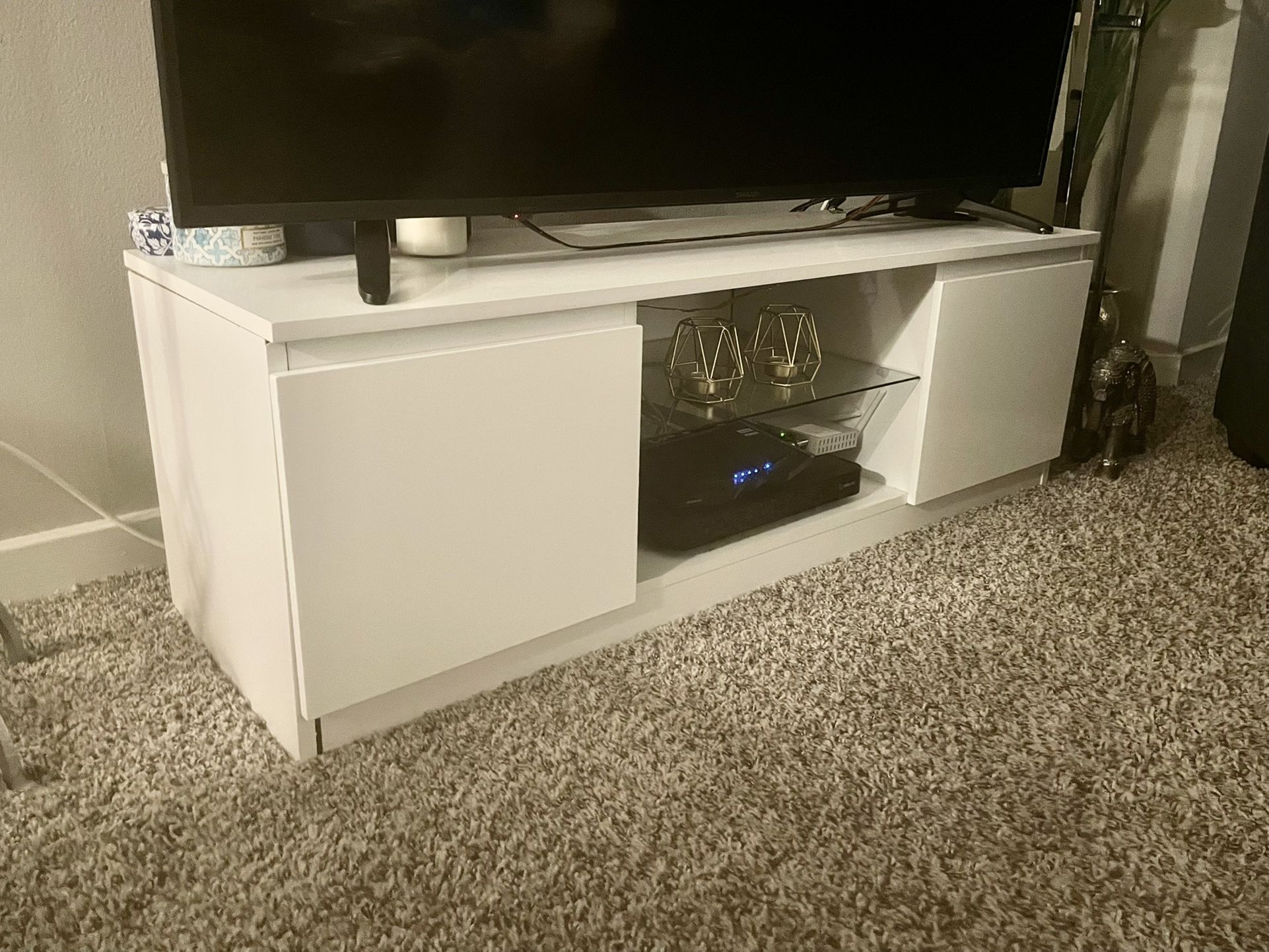 Glam & Sleek Modern TV Stand