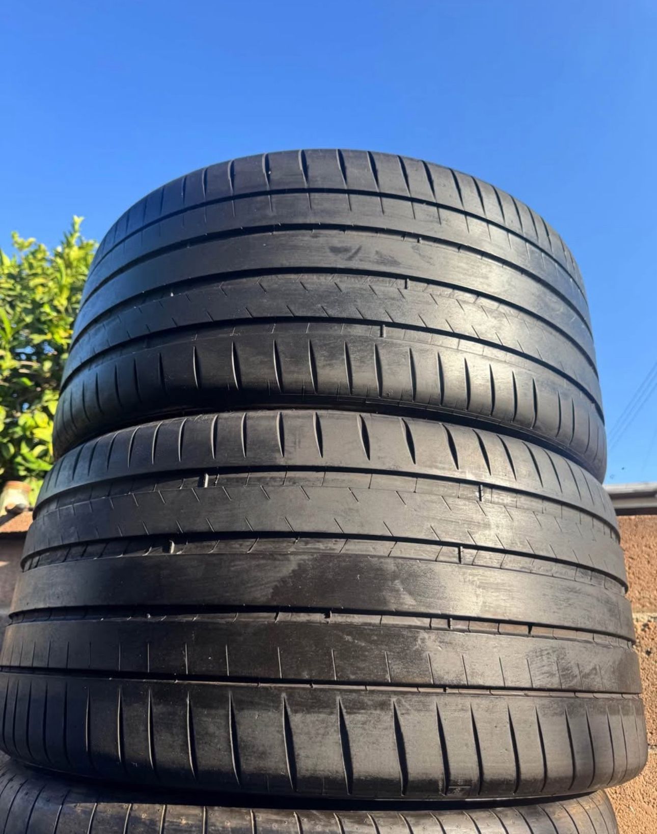 325 35 22 Michelin pilot sport 4s  325/35/22 used tires 325/35R22 