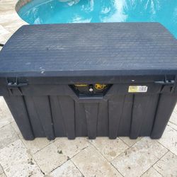 Contico Pro Tuff Bin With Lock