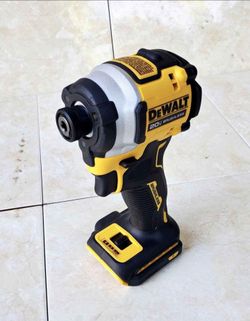 DeWALT 20V ATOMIC Impact Driver