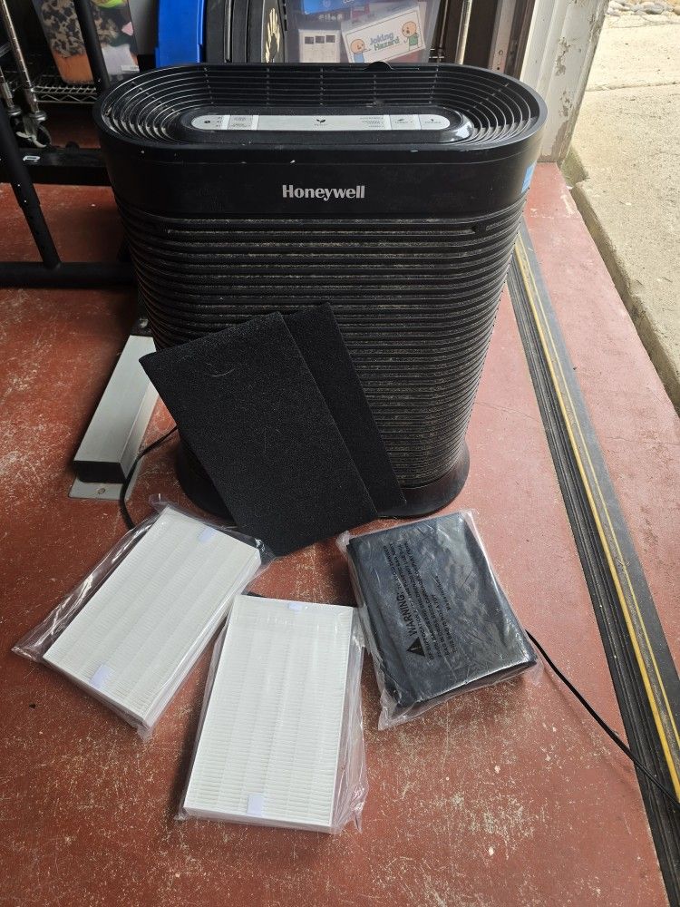 Honeywell Air Purifier With New Filters