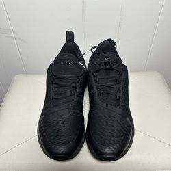 Black Nike Air Max 270 casual running trainers
