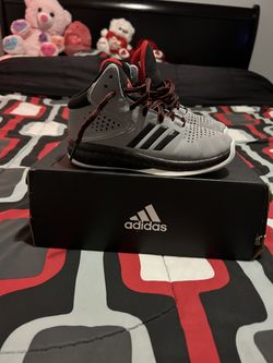 grey adidas little boy youth basketball shoes