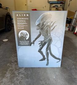 Spirit Halloween Life-Size Xenomorph Animatronic in Original Box Alien NIB