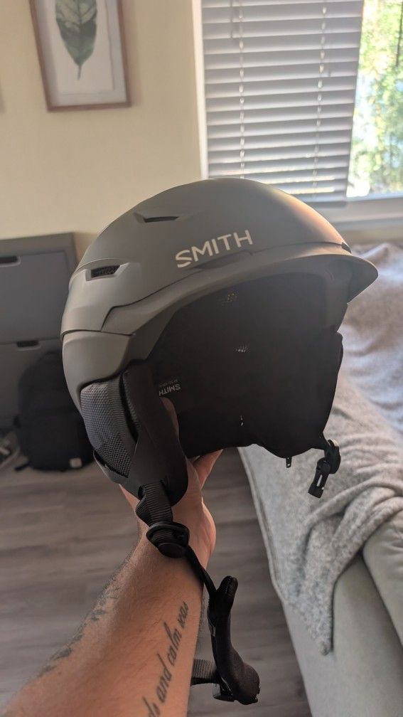 Quality Ski/Snowboard Helmet for Sale