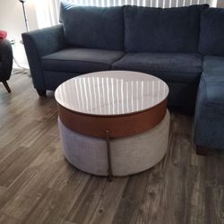 Beautiful Like New Marble Wood Lift Top Coffee Table! 