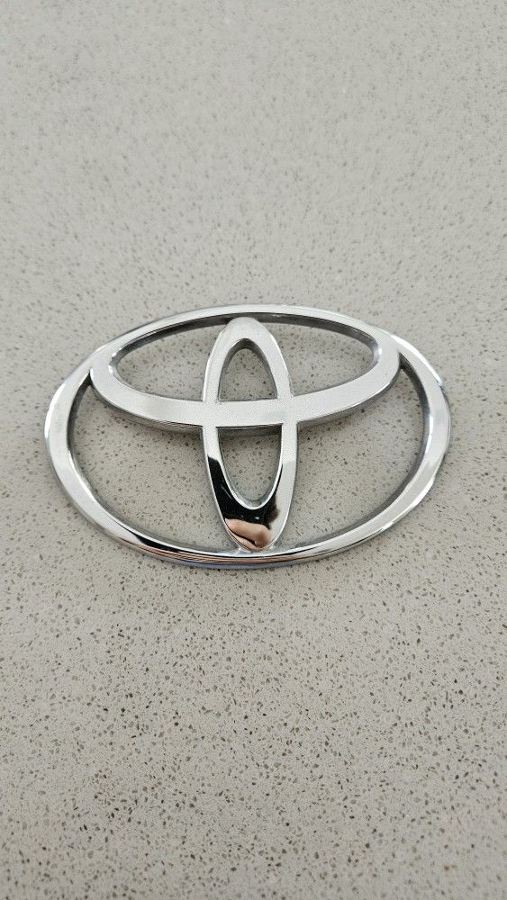 Toyota Back Door Emblem (#75431-0C010)