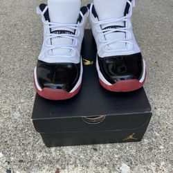 Jordan 11 Low Concord Bred