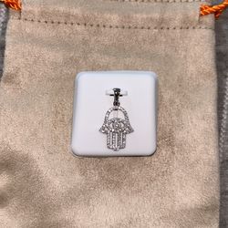 Womens Moissanite Hamsa Pendant 💎