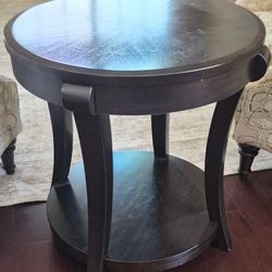 Two End Tables In Good Condition $30 Each Or Two For $50