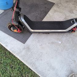 NUI   KQI3 Max Electric Scooter