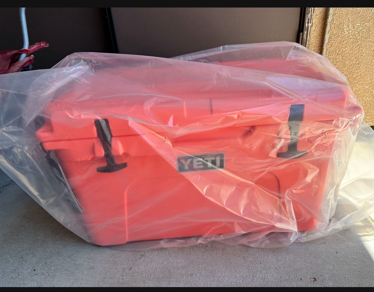 Yeti 45 Tundra Coral Cooler