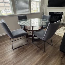 Dinning Table With Chairs 