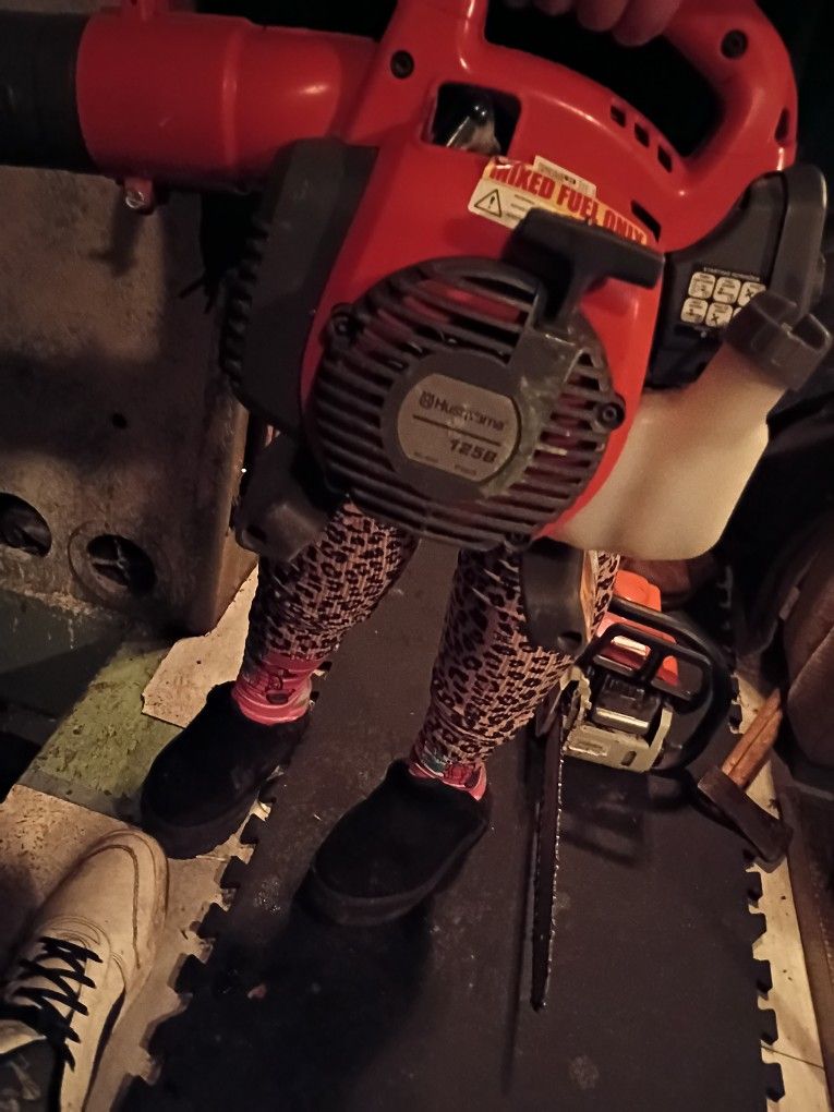 HUSQVARNA LEAF BLOWER