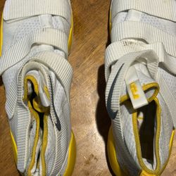 New Nike Lebron Soldier XI TB Shoes Yellow White Sneaker 943155-119 Mens Size 16.5
