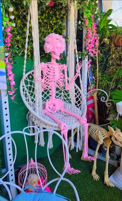 Skeleton 🦴🩷 pink
