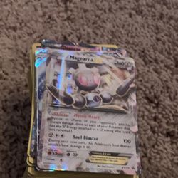 Lots Of Pokémon Cards