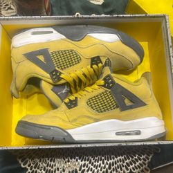 Jordan 4 Lightning 