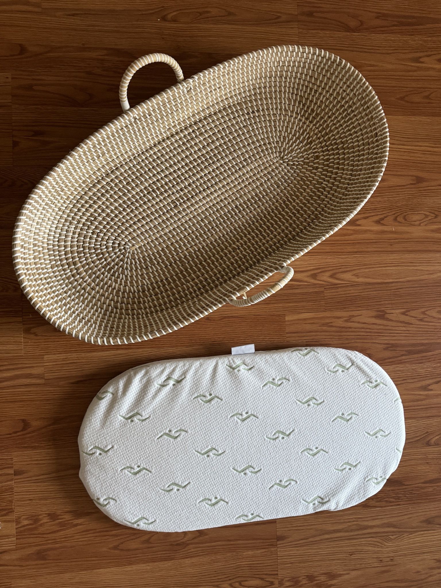 Seagrass Baby Changing Basket with Waterproof Pad