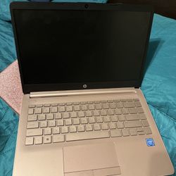 Hp Loptop Model 14-CF2112 wm