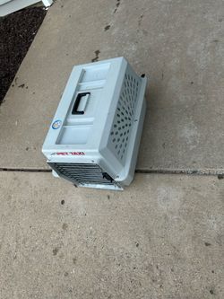 Pet carrier