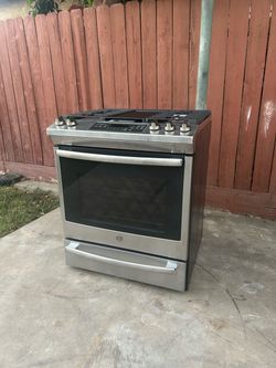 GE natural gas stove