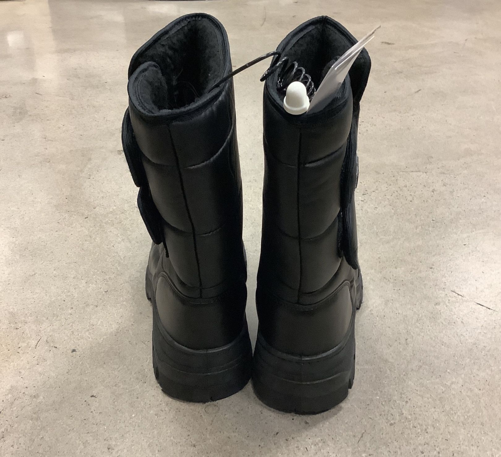 New WFS Mens Snow Jogger Boots Size 12 SKU 556798 for Sale in Phoenix, AZ OfferUp