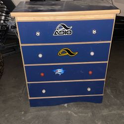 Dresser And Foot/Head Board 