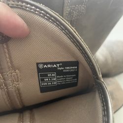 Use  ARIAT. Working boots very good conditions.