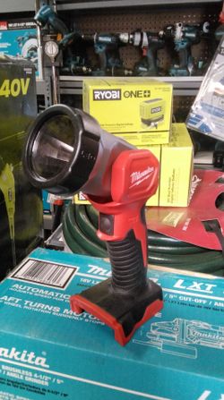 MILWAUKEE M18 LED WORKLIGHT (TOOL ONLY)
