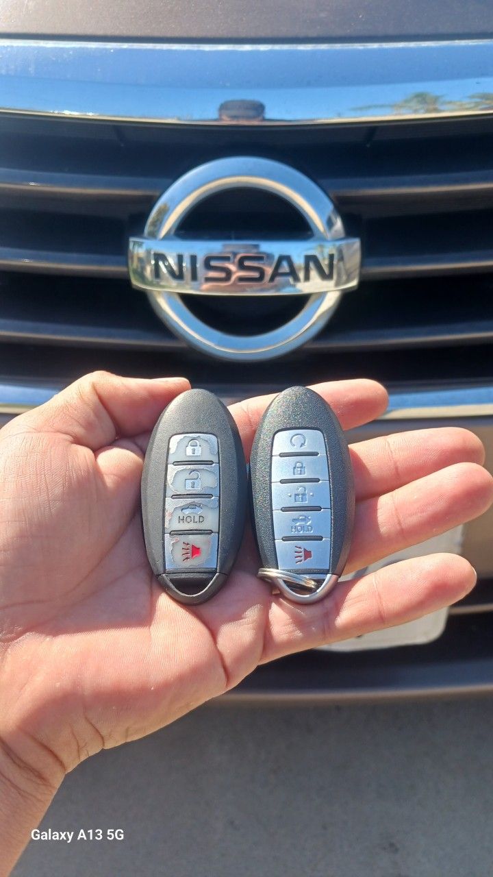 Car Keys / Llaves De Carro