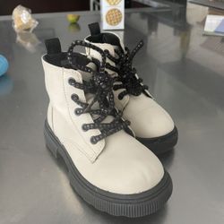 Toddler Zara White Boots 3T Size 25