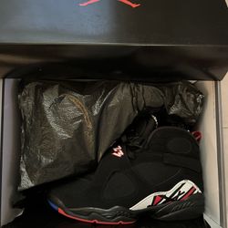 2023 Jordan Retro 8 “Playoff” - Size 9M/10.5W