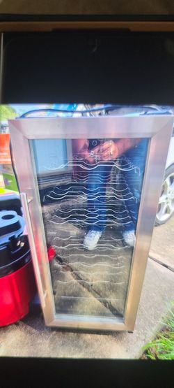 VINOTEMP (VT-TC32SB) 32 BOTTLE WINE COOLER (READ DESCRIPTION)