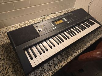 Yamaha PSR-E343 61-Key Touch Sensitive Keyboard
