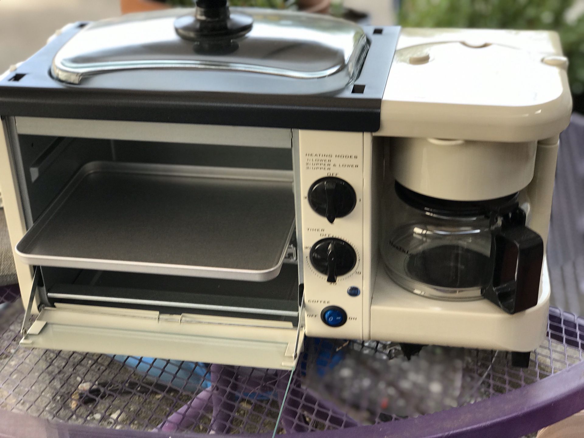 Nostalgia toaster oven, coffee maker, covered hot plate all in one. Price is firm!