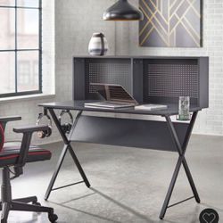 New Must See Office or Craft Desk & Adjustable Office Chair 